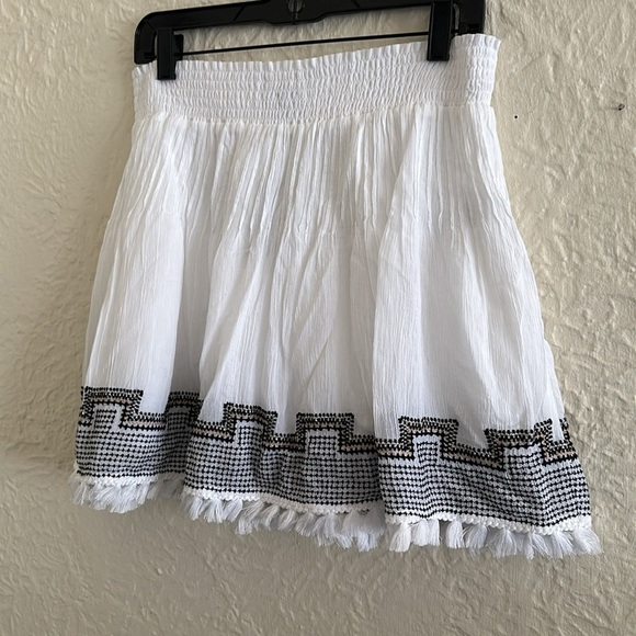 J. Crew White Smocked Pleated Tassel Black Embroidered Boho Mini Skirt NWT M - Picture 4 of 9